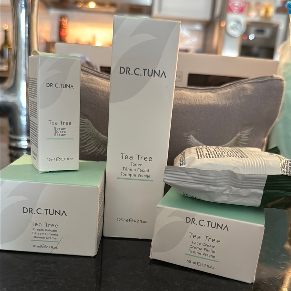 Farmasi Dr. C. Tuna Tea Tree Skincare Set